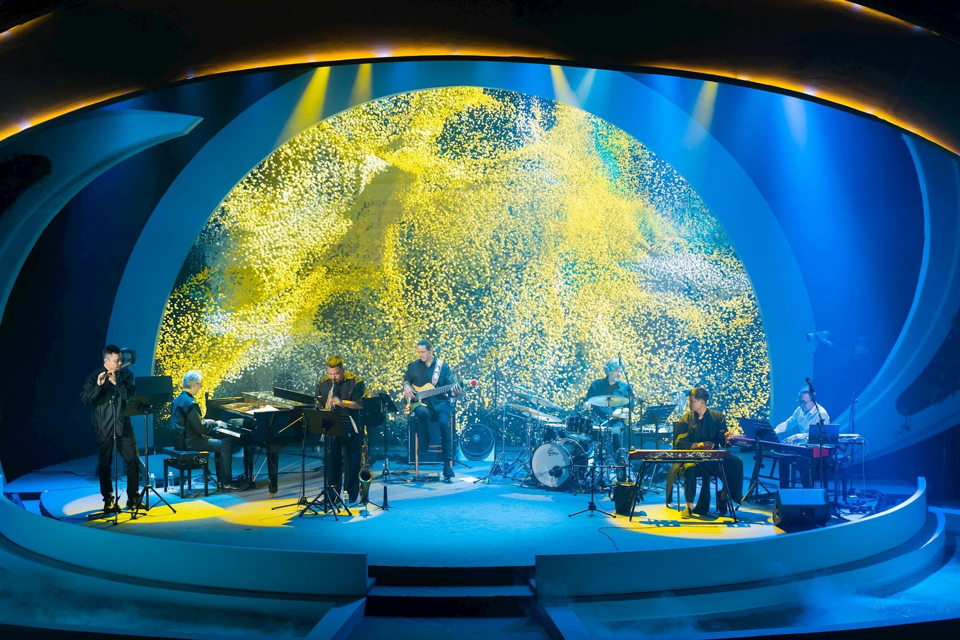 Thăng hoa cảm xúc cùng nghệ sĩ gốc Việt Niels Lan Doky tại đêm nhạc quốc tế ở TP.HCM