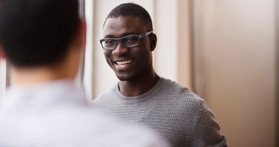 Khi đôi mắt biết nói: Khoa học giải mã bí ẩn của giao tiếp không lời